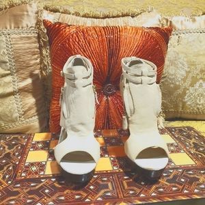 NYLA Mayjah Leather Heels in Bone Size 7